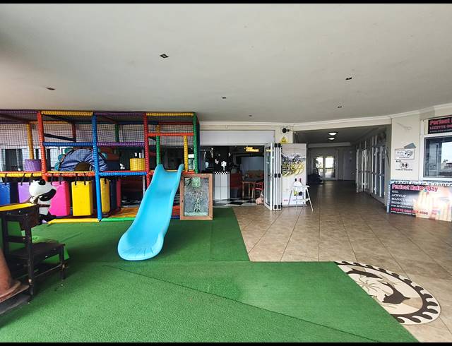 188M² RETAIL FOR SALE IN JEFFREYS BAY CENTRAL